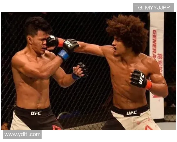 王冠与卡萨雷斯的巅峰对决谁能赢得荣耀与胜利